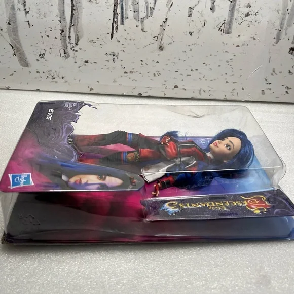 Disney Descendants 3 EVIE DOLL NEW SEALED 12” Disney - Picture 7 of 11